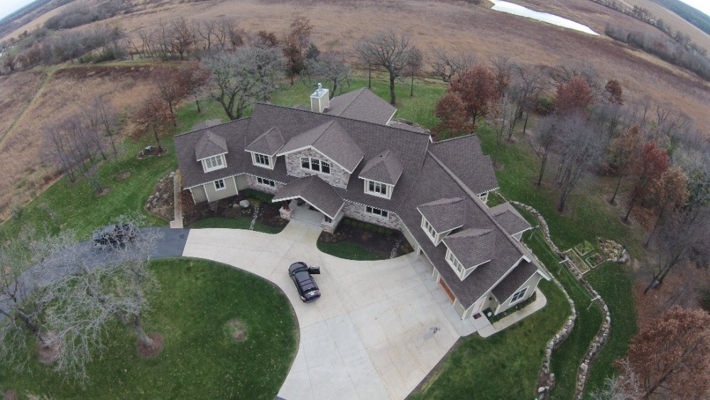 Asphalt roofing on Wisconsin house