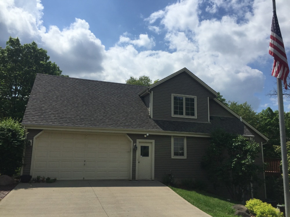 Asphalt shingles repair & replacement Milwaukee