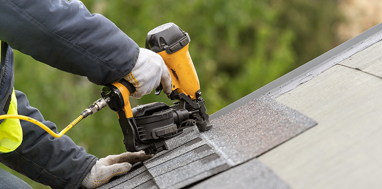 asphalt roof repair in wisconsin