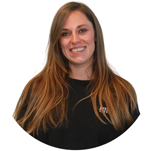 Julia Kinder is a Logistics Supervisor at Infinity Roofing