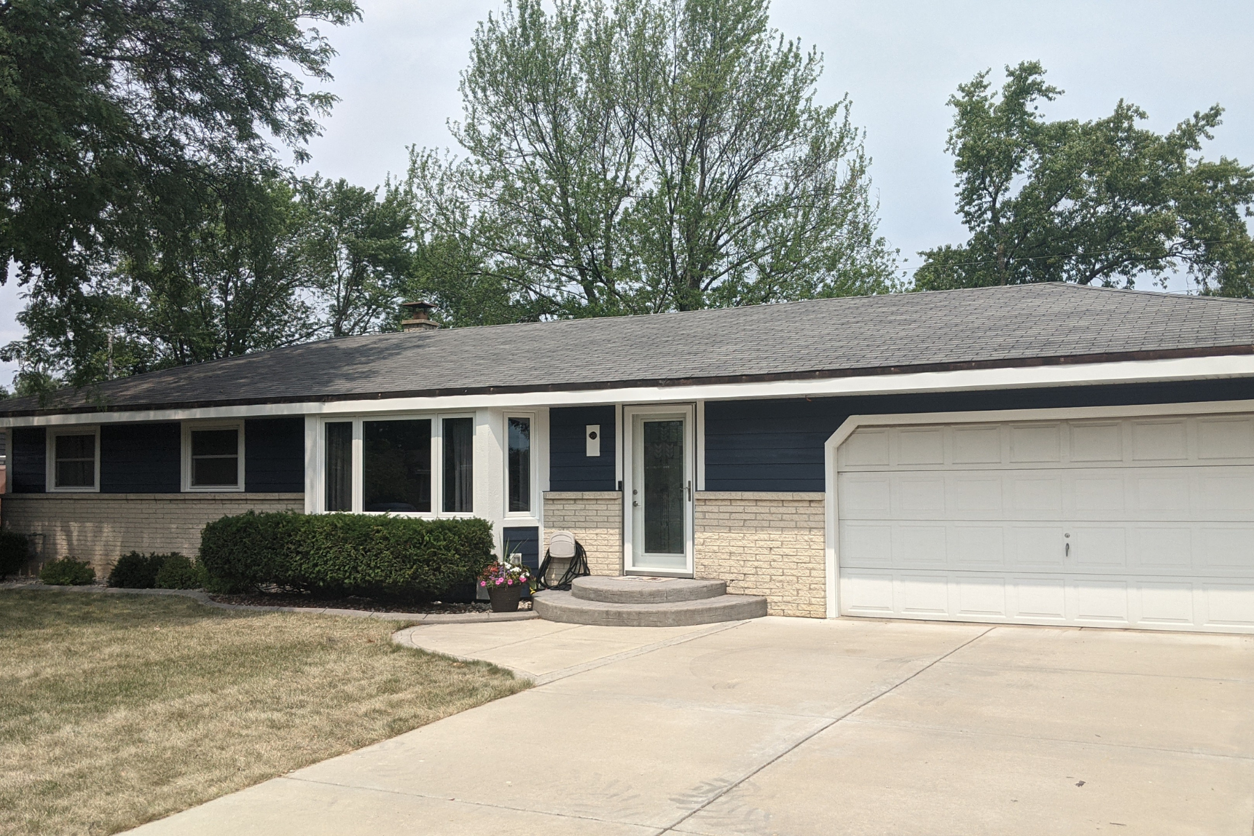 Siding and Window Replacement Greenfield